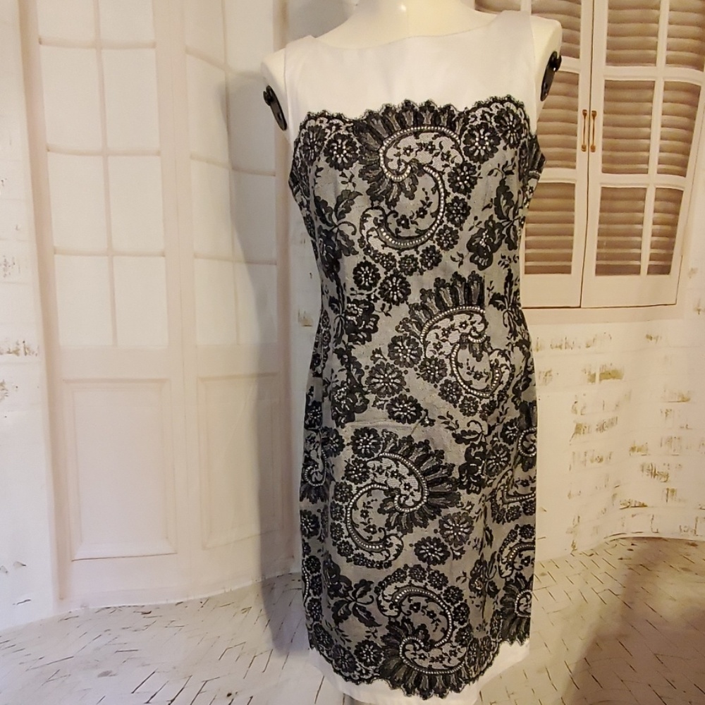 Beautiful dress by London Times.